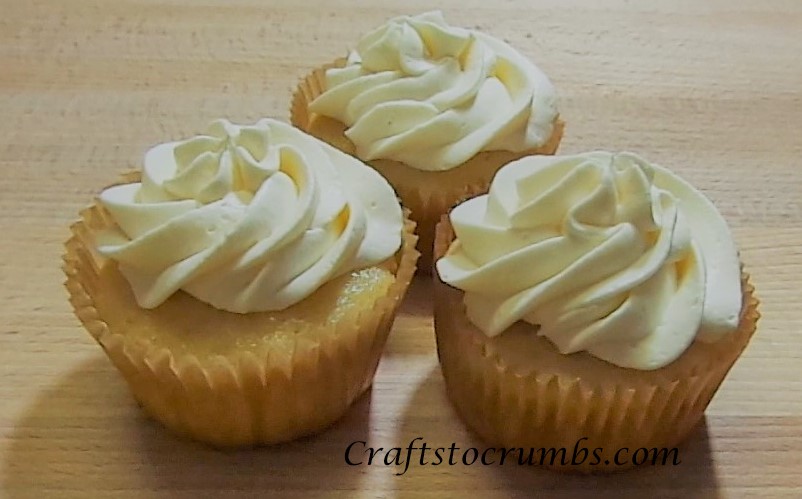Crafts to Crumbs Pineapple Cupcakes
