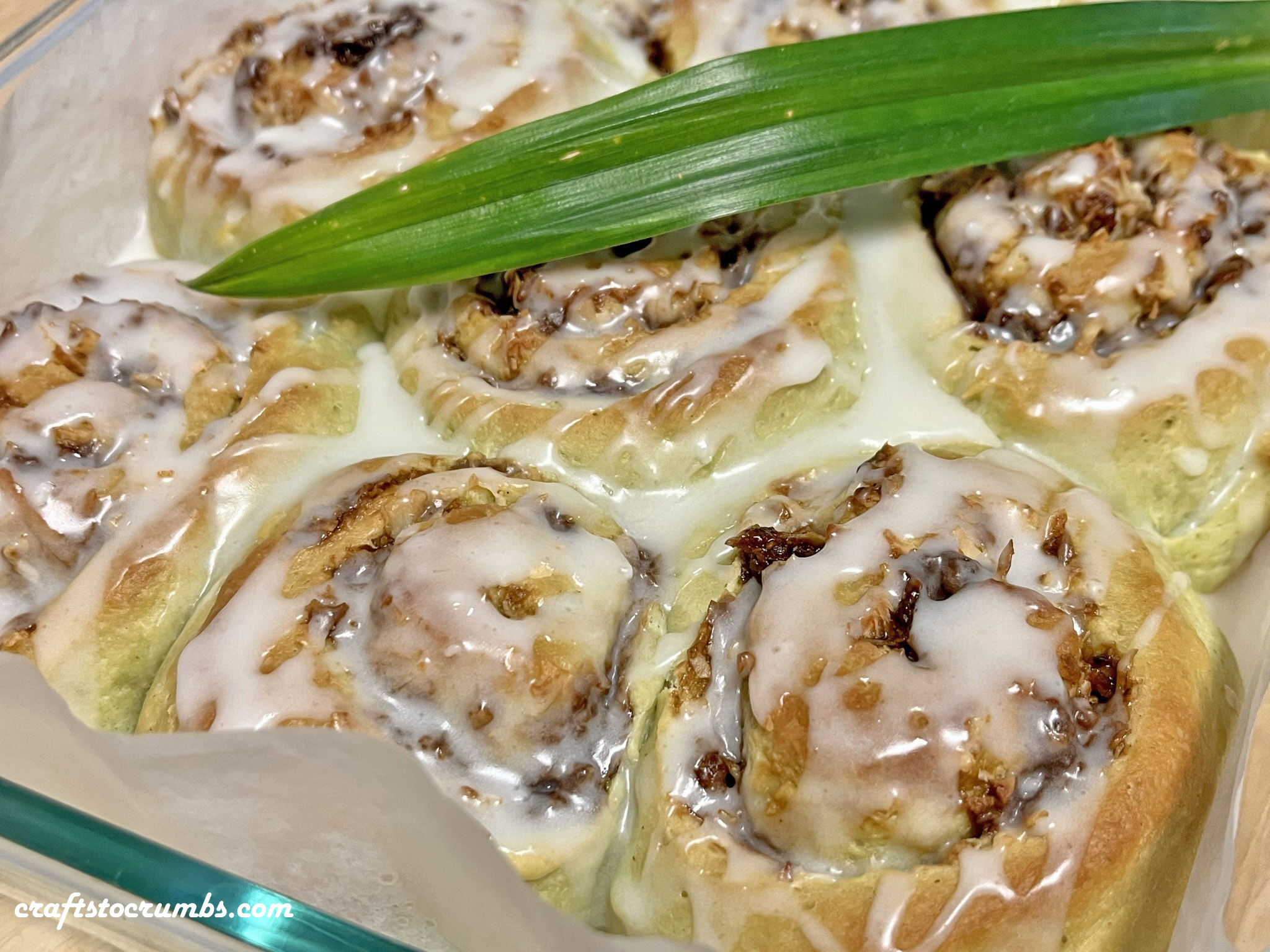 Pandan Coconut Rolls – Crafts to Crumbs